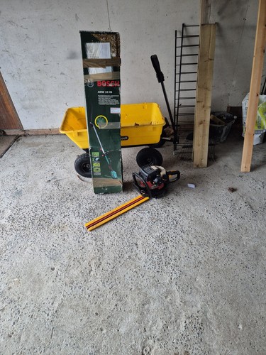 Hedge trimmers pre owned - trimmers, pre-owned