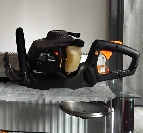 Titan petrol hedge trimmer - titan,