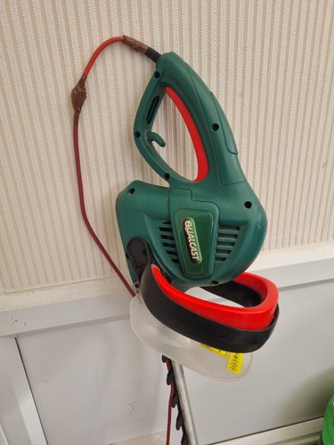 Corded hedge trimmer - hedge, trimmer,