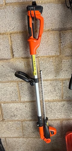 Hedge trimmer - hedge,